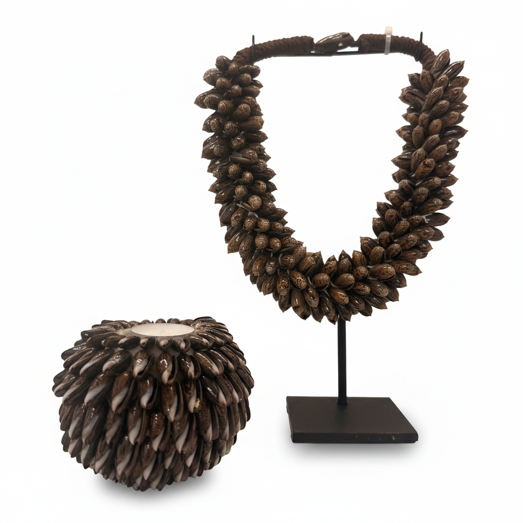 Donkerbruine schelpen theelichthouder