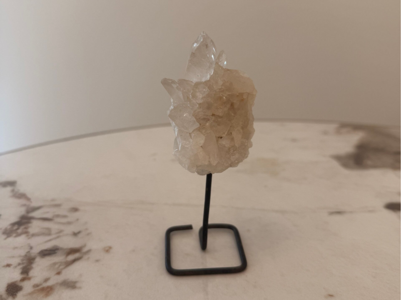 Bergkristal op standaard